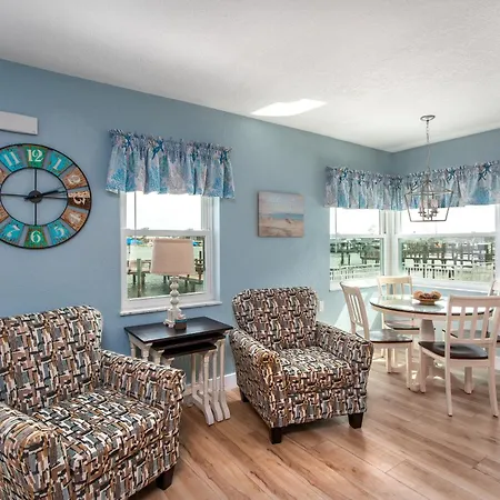 Beach Condo With Heated Pool - Waterfront View, Steps To Sand - Coral Resort B-2