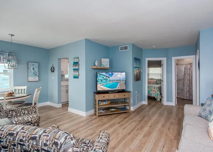 Resort With Heated Pool - Waterfront View, Steps To - Coral B-2 Clearwater Beach