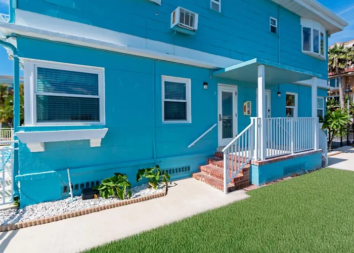 Resort With Heated Pool - Waterfront View, Steps To - Coral B-2
